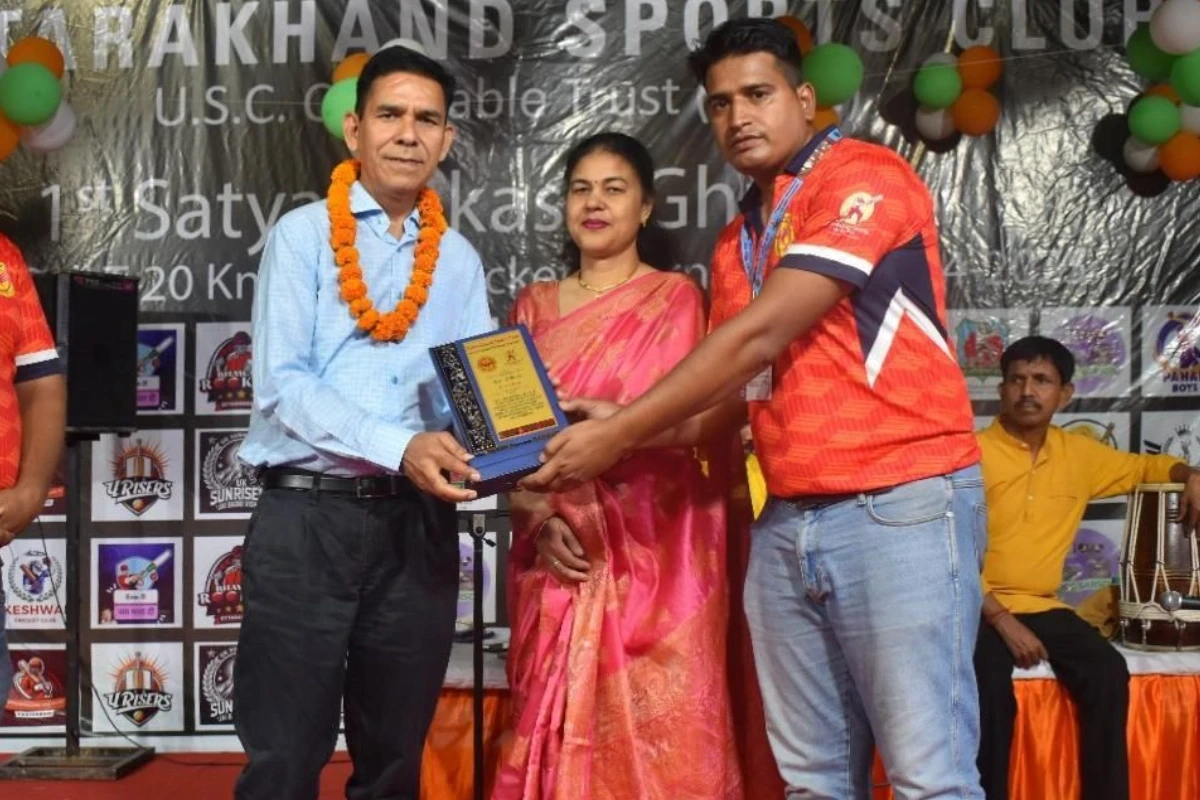 DR. V. S. RAWAT HOD General Medicine, Aruna Asaf Ali Government Hospital