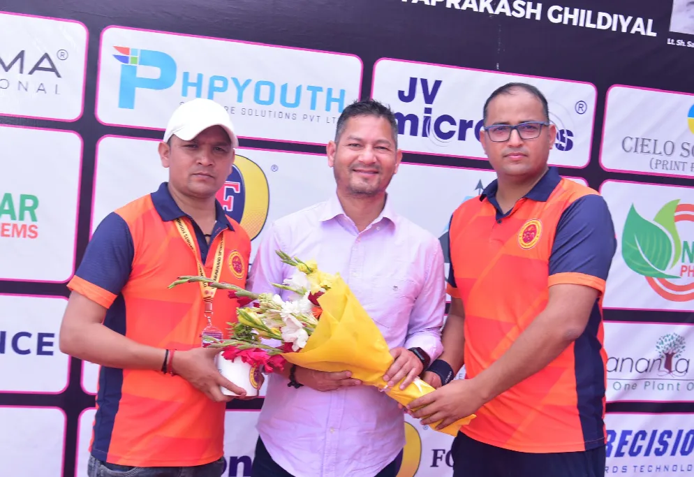 Langma_International_USF_PinkBallT20-2