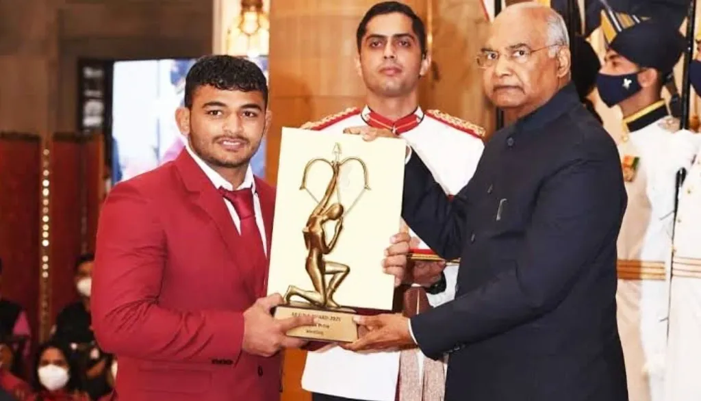 Deepak Punia receiving the Arjuna Award